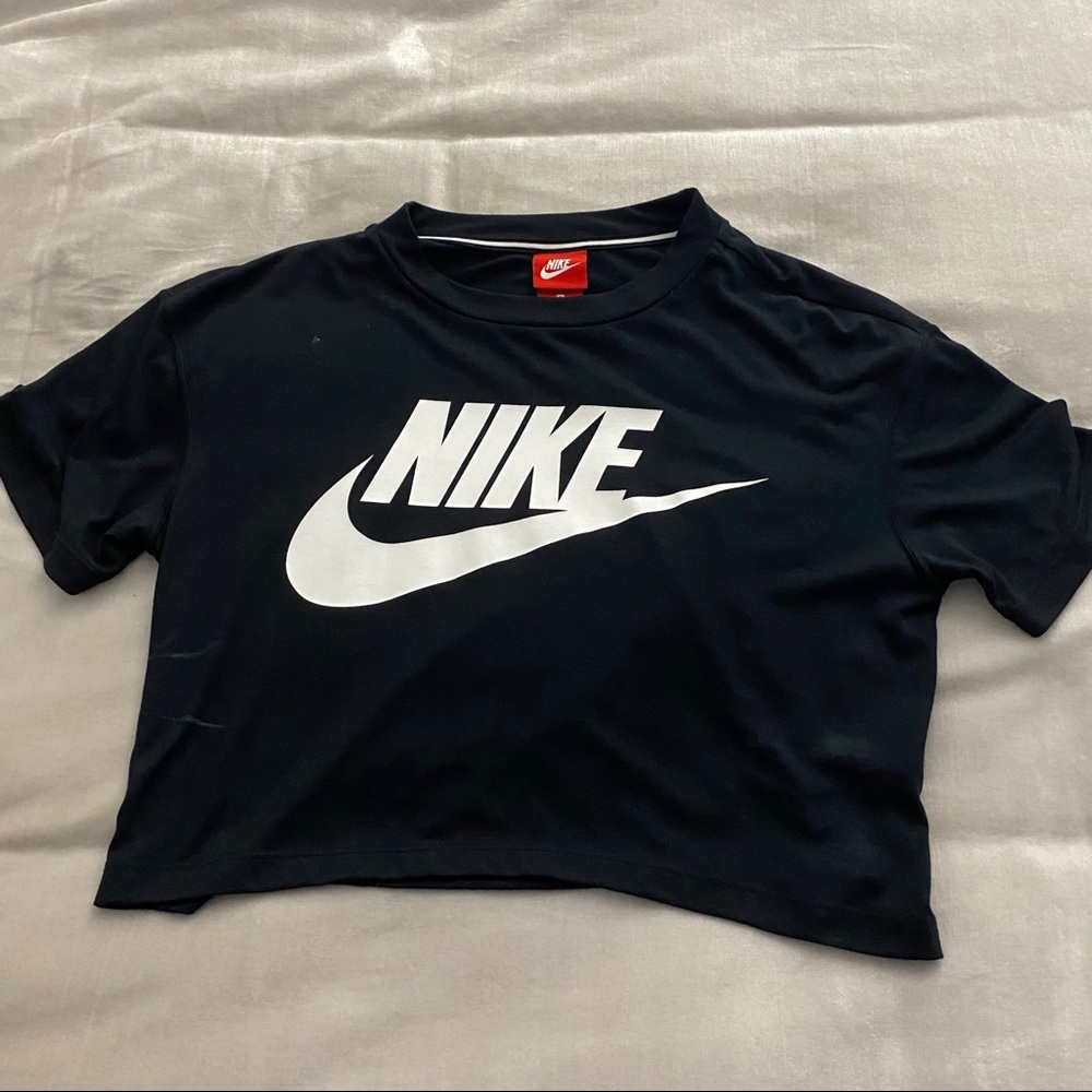 Nike Crop Top